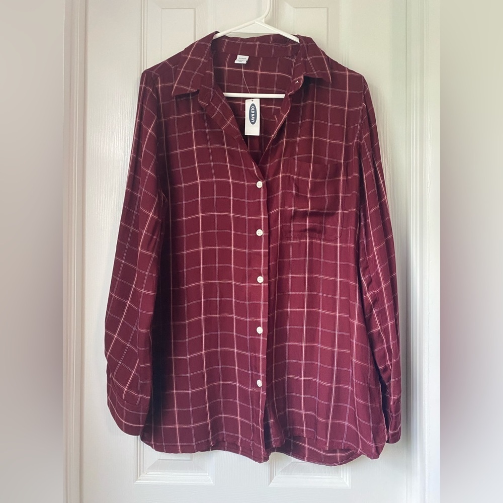 Old Navy womens plaid burgundy button down shirt, Medium, NWT​​​​